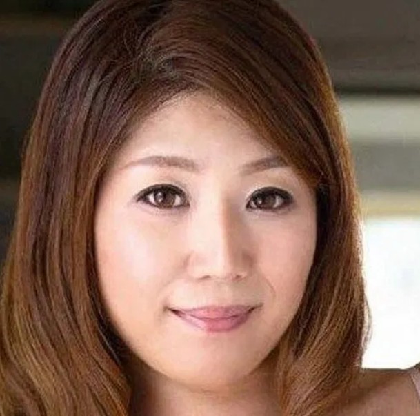 叶月奈穗（叶月菜穗）
